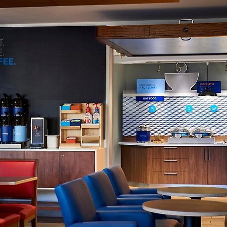 Holiday Inn Express & Suites - Madison West - Middleton By Ihg Kültér fotó