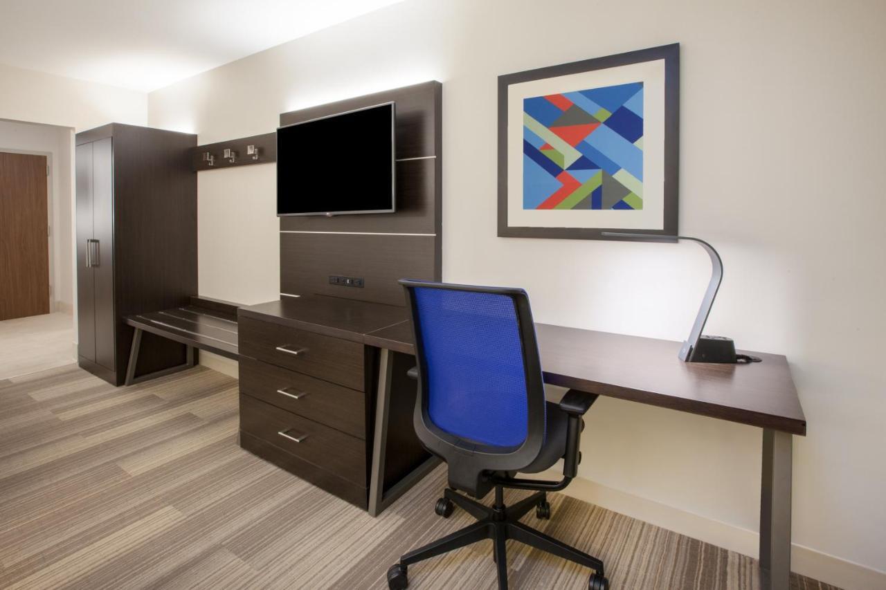 Holiday Inn Express & Suites - Madison West - Middleton By Ihg Kültér fotó