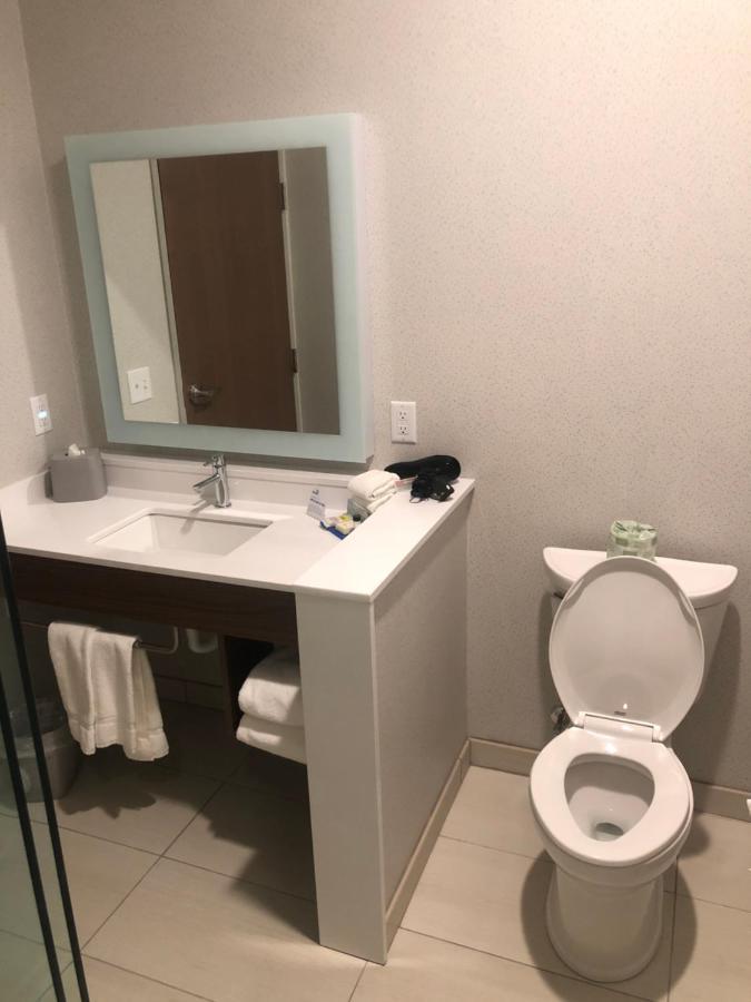 Holiday Inn Express & Suites - Madison West - Middleton By Ihg Kültér fotó
