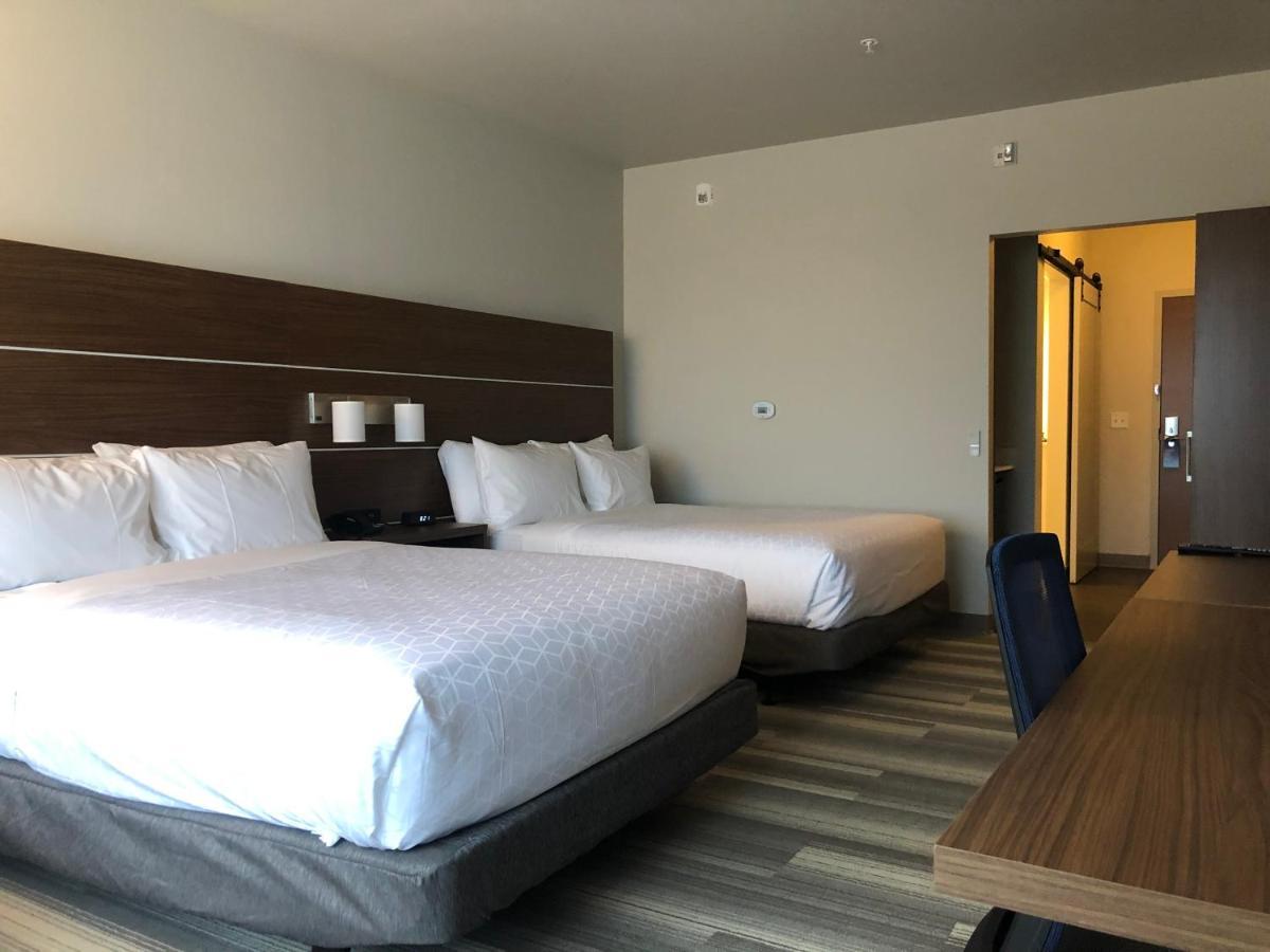 Holiday Inn Express & Suites - Madison West - Middleton By Ihg Kültér fotó