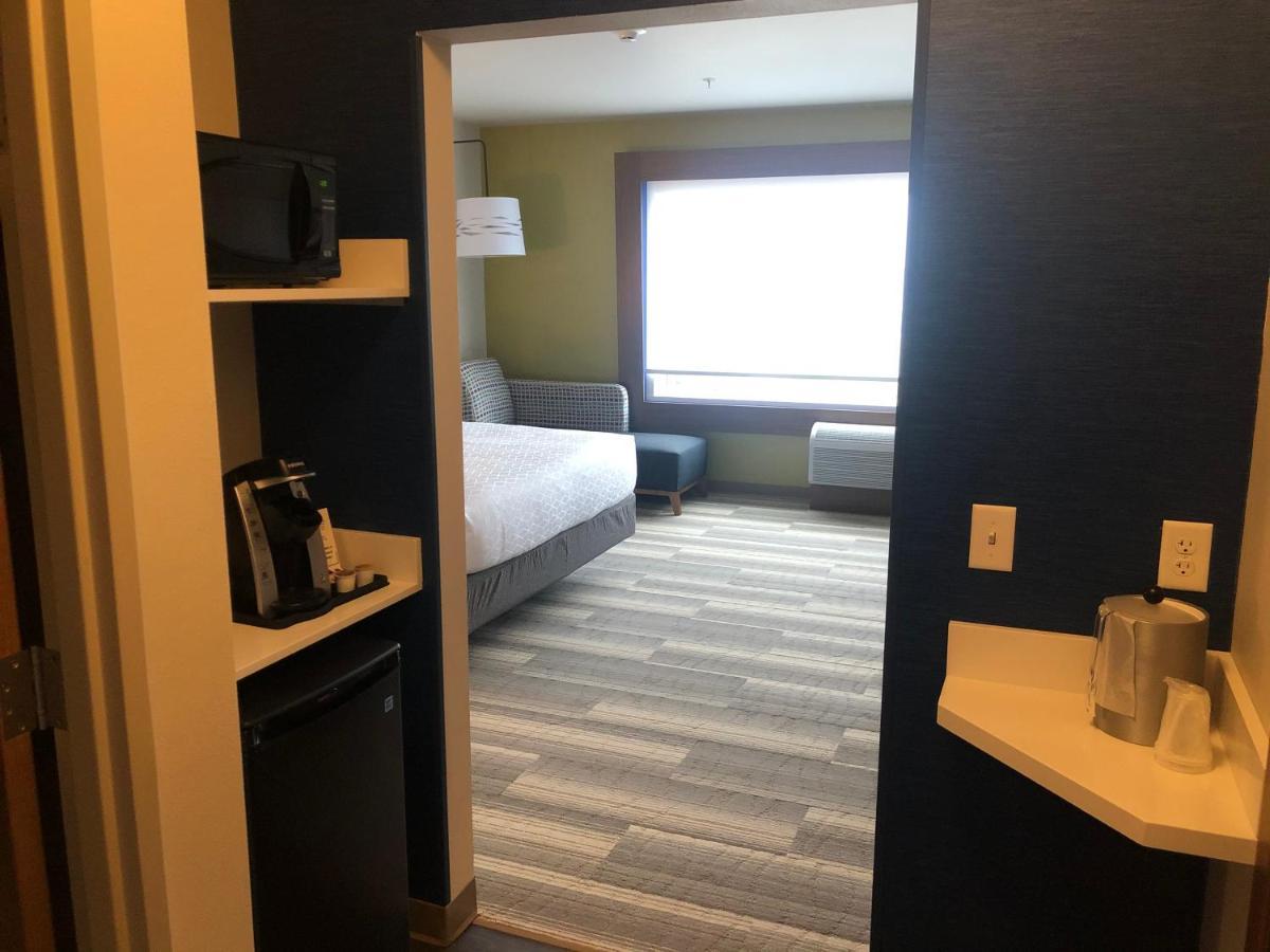 Holiday Inn Express & Suites - Madison West - Middleton By Ihg Kültér fotó